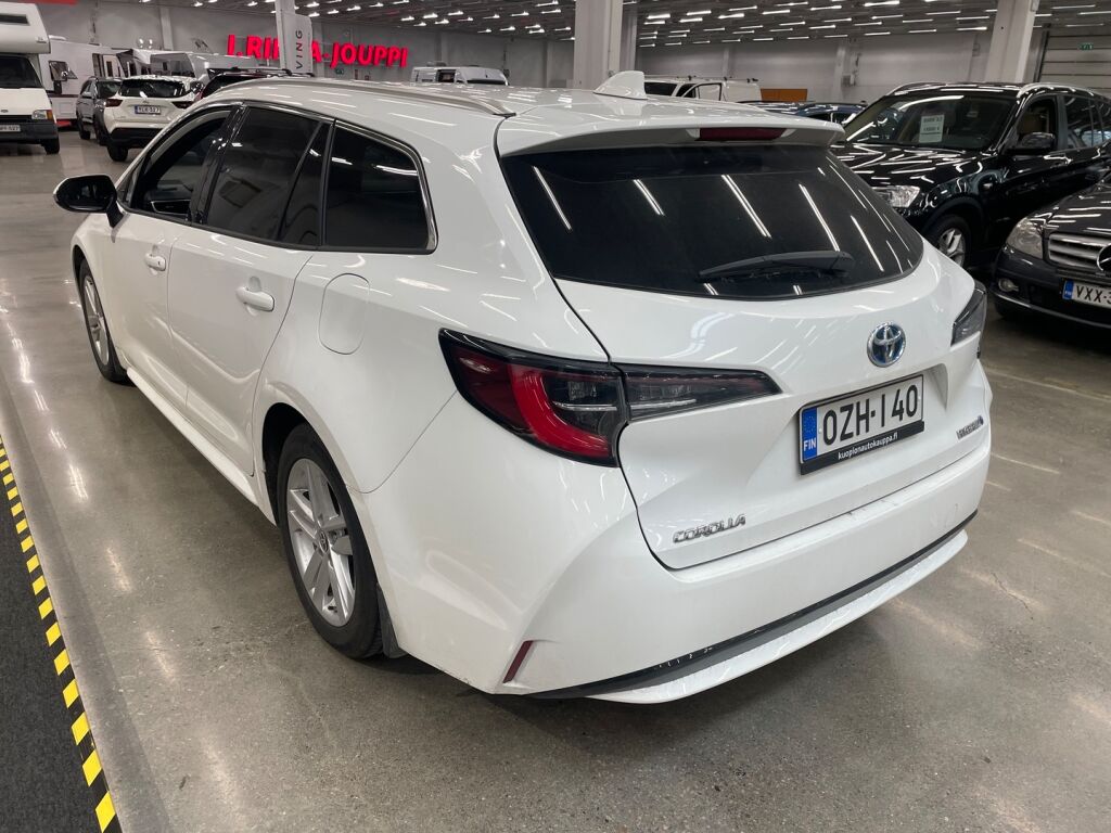 Toyota Corolla 2022 Valkoinen