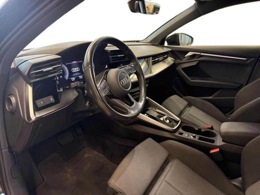 Audi A3 2021 Musta