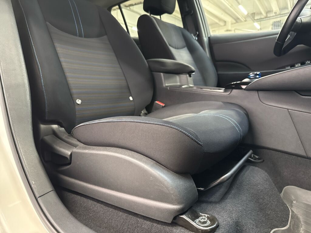 Nissan Leaf 2018 Valkoinen