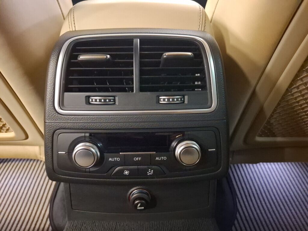 Audi A6 allroad quattro 2015 Musta