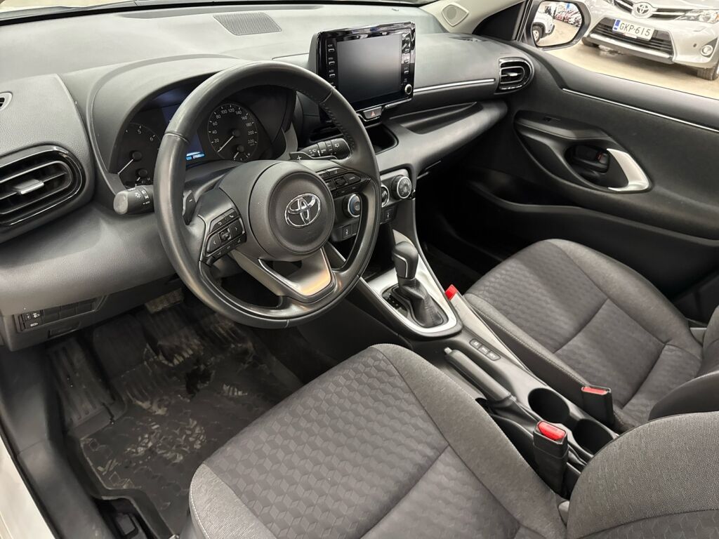 Toyota Yaris 2022 Valkoinen
