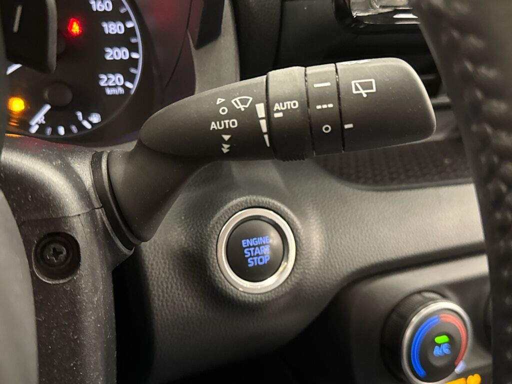 Toyota Yaris 2022 Valkoinen