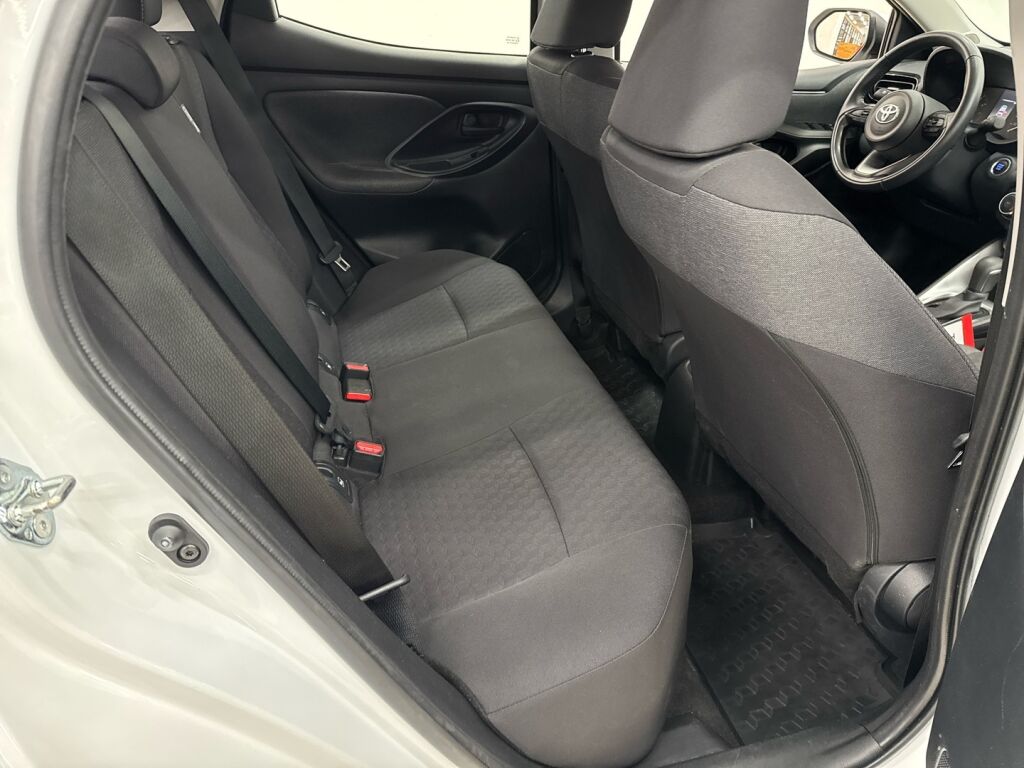 Toyota Yaris 2022 Valkoinen