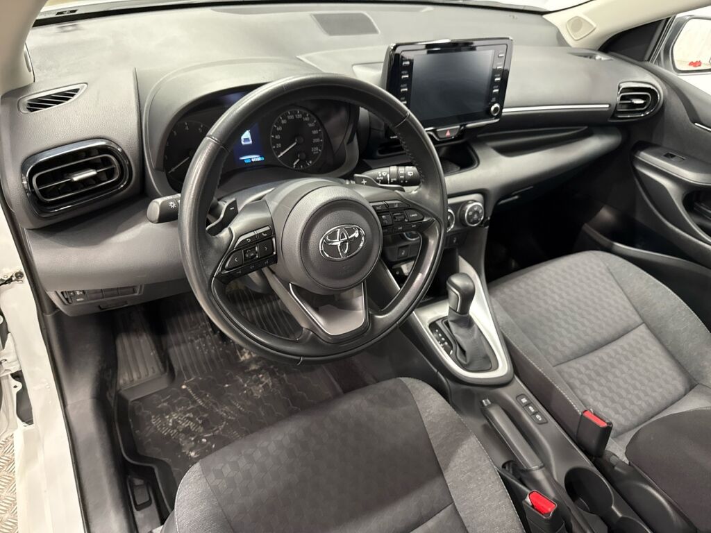 Toyota Yaris 2022 Valkoinen