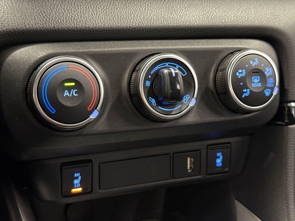 Toyota Yaris 2022 Valkoinen