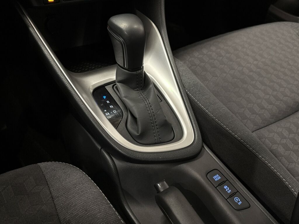 Toyota Yaris 2022 Valkoinen