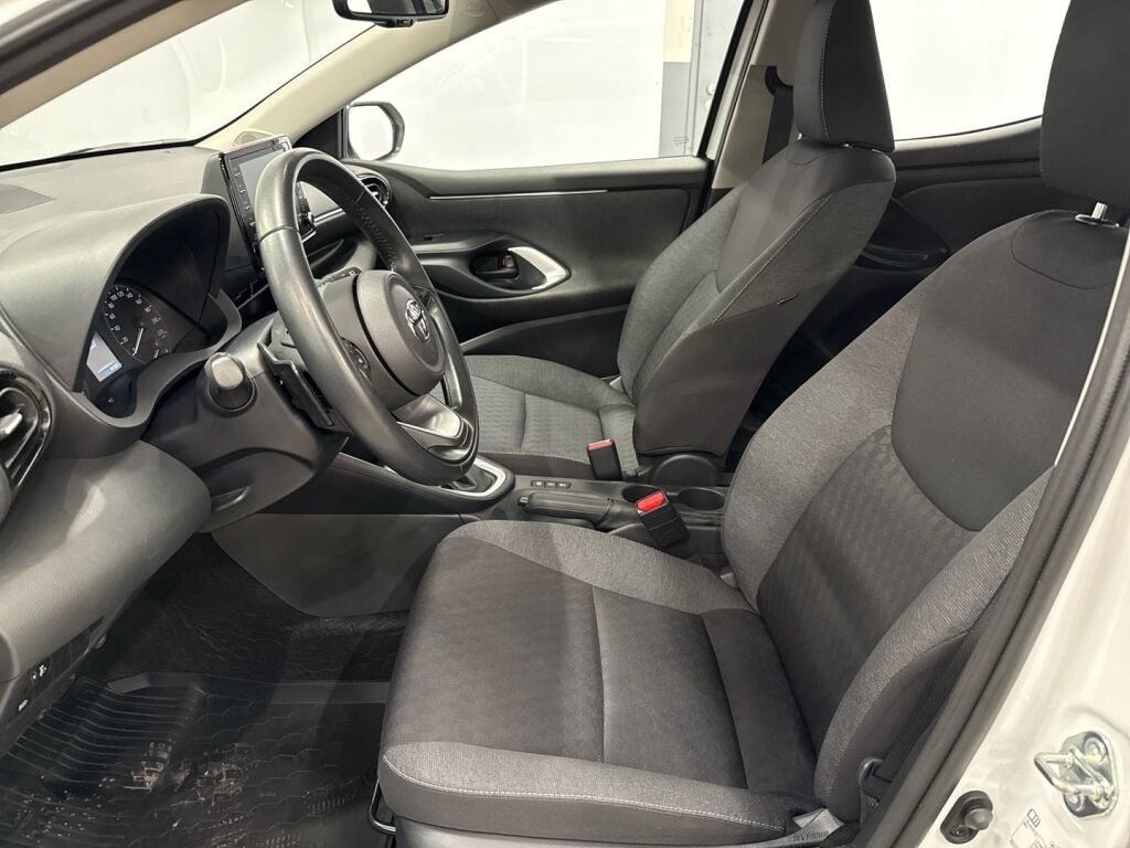 Toyota Yaris 2022 Valkoinen