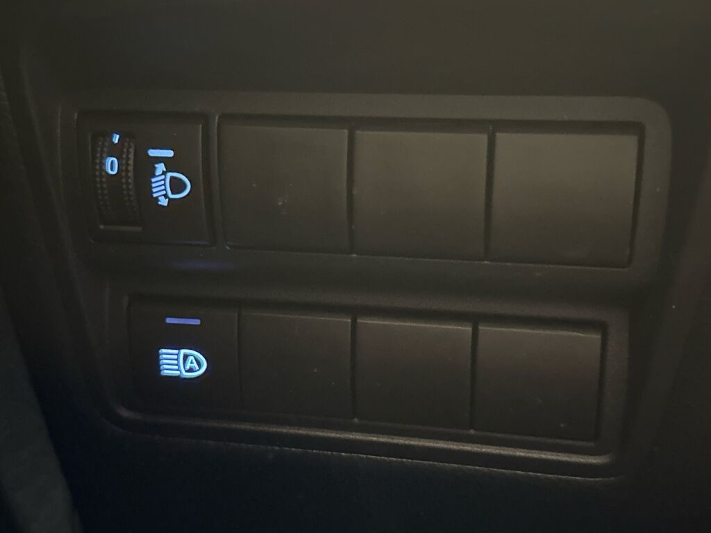 Toyota Yaris 2022 Valkoinen