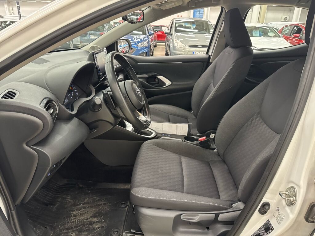 Toyota Yaris 2022 Valkoinen