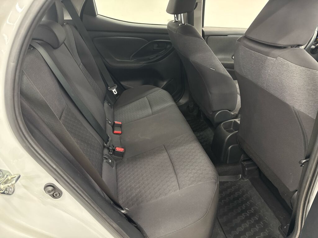 Toyota Yaris 2022 Valkoinen