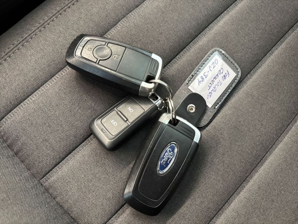Ford Grand Tourneo Connect 2019 Musta