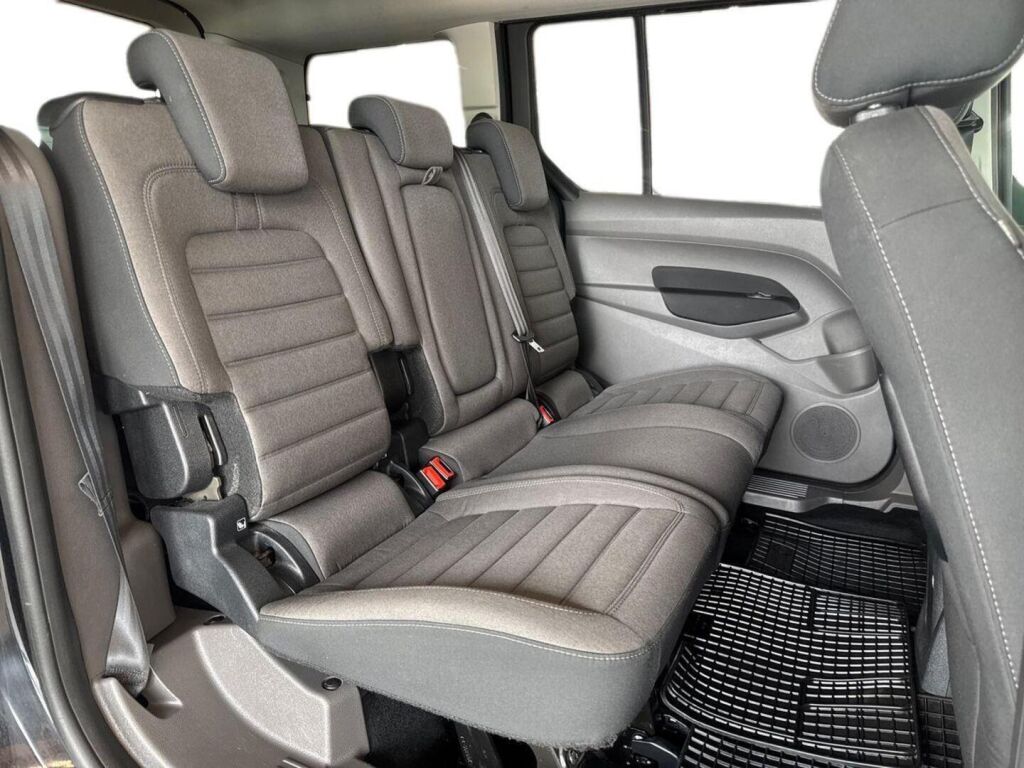 Ford Grand Tourneo Connect 2019 Musta