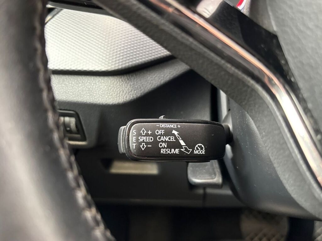 Skoda Kamiq 2022 Sininen