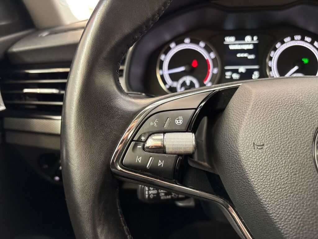 Skoda Kamiq 2022 Sininen