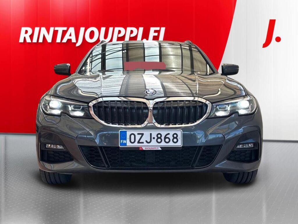BMW 330 2022 Harmaa