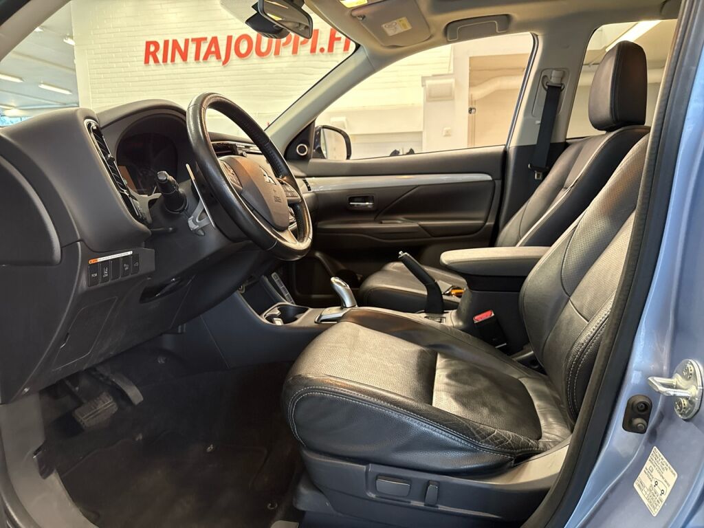 Mitsubishi Outlander PHEV 2014 Sininen