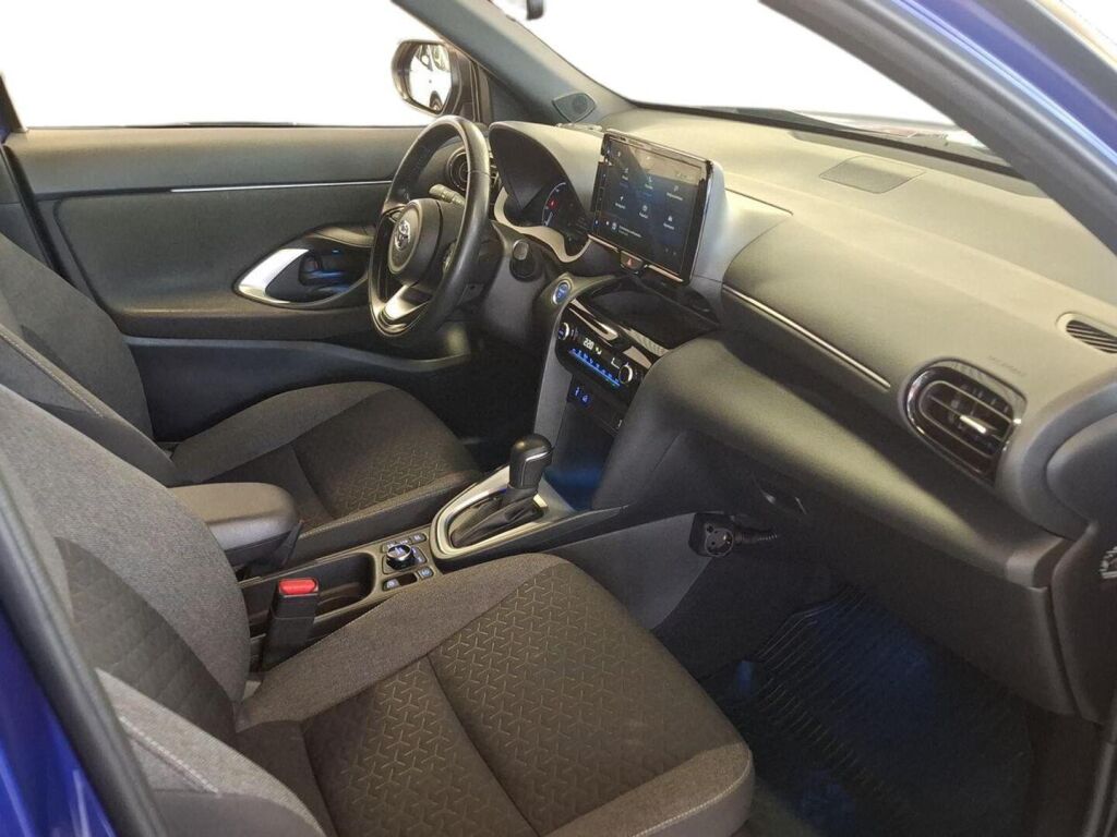Toyota Yaris Cross 2022 Sininen