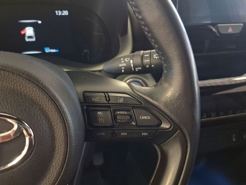 Toyota Yaris Cross 2022 Sininen