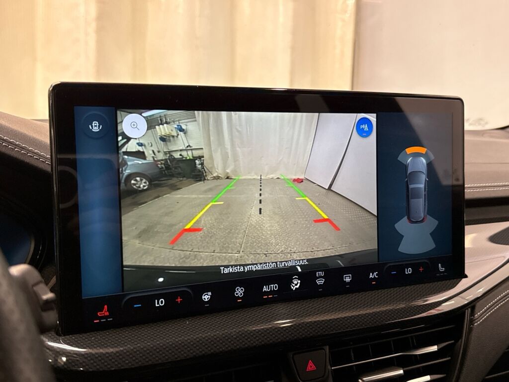 Ford Focus 2022 Musta