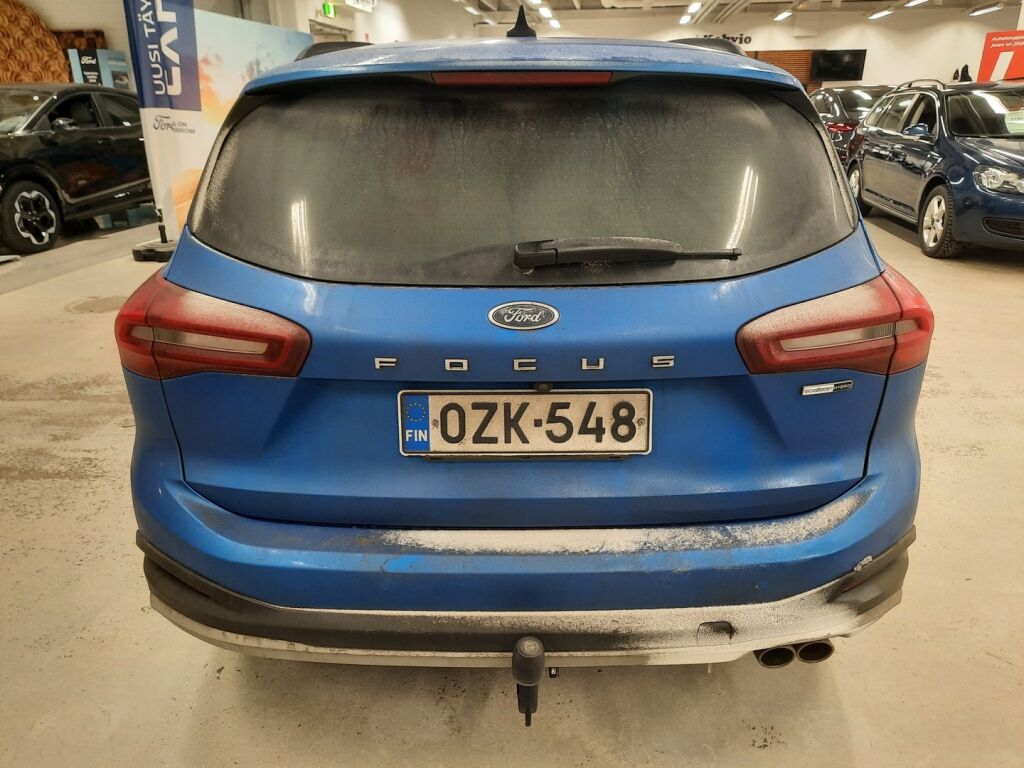 Ford Focus 2022 Sininen