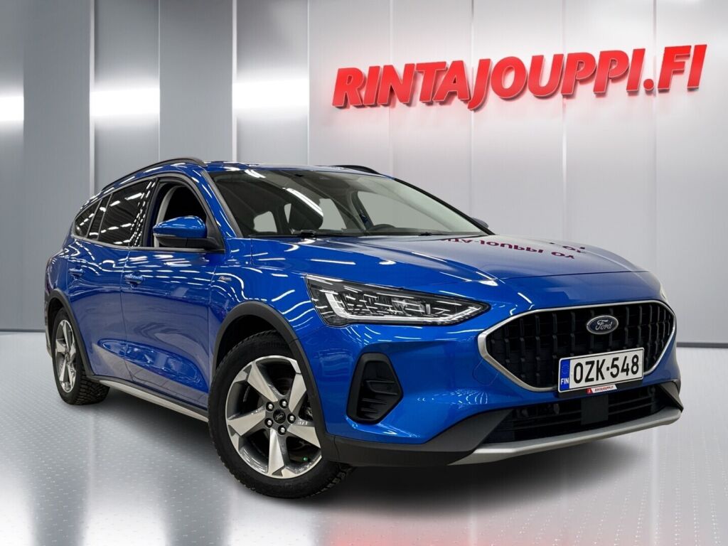 Ford Focus 2022 Sininen