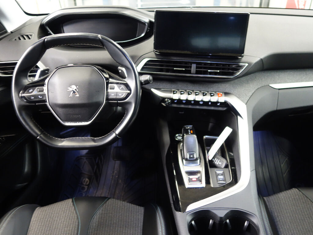 Peugeot 3008 2022 Musta