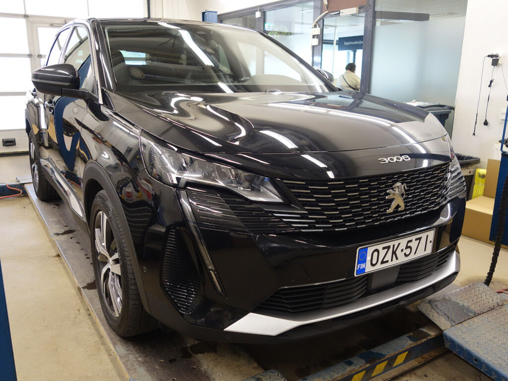 Peugeot 3008 2022 Musta
