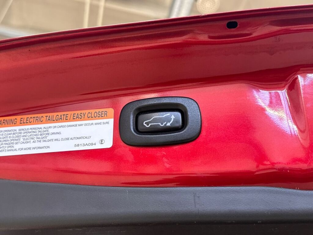 Mitsubishi Outlander PHEV 2019 Punainen