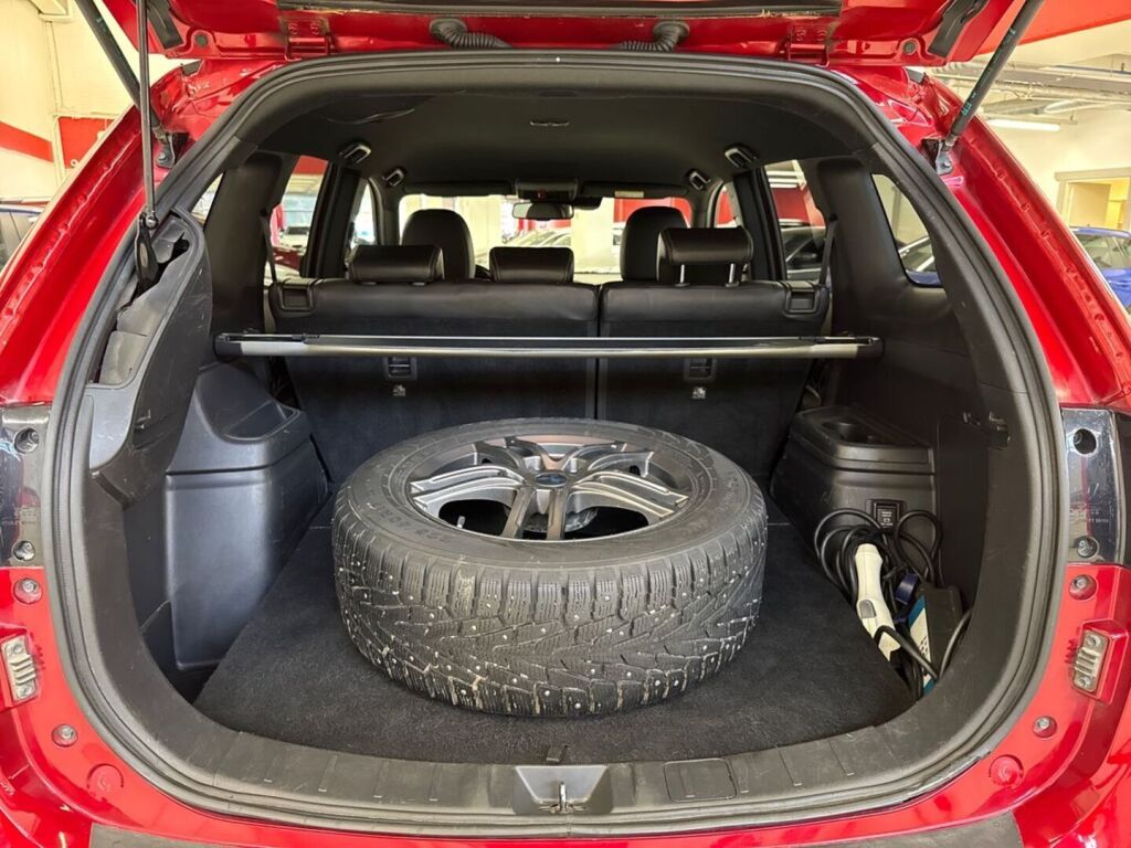 Mitsubishi Outlander PHEV 2019 Punainen