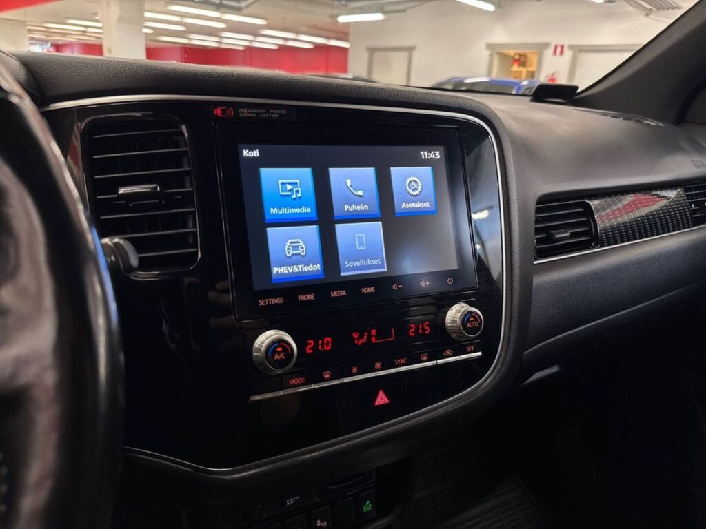 Mitsubishi Outlander PHEV 2019 Punainen