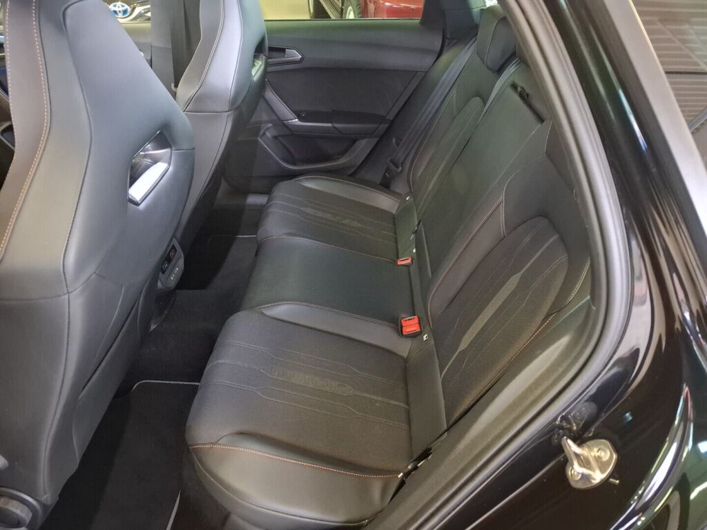 Cupra Leon Sportstourer 2021 Musta