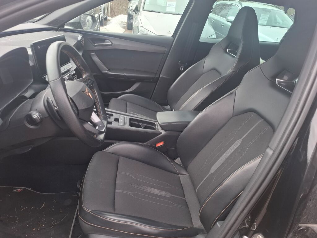 Cupra Leon Sportstourer 2021 Musta