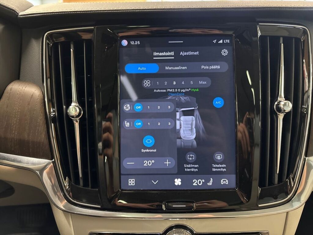 Volvo V90 2022 Harmaa