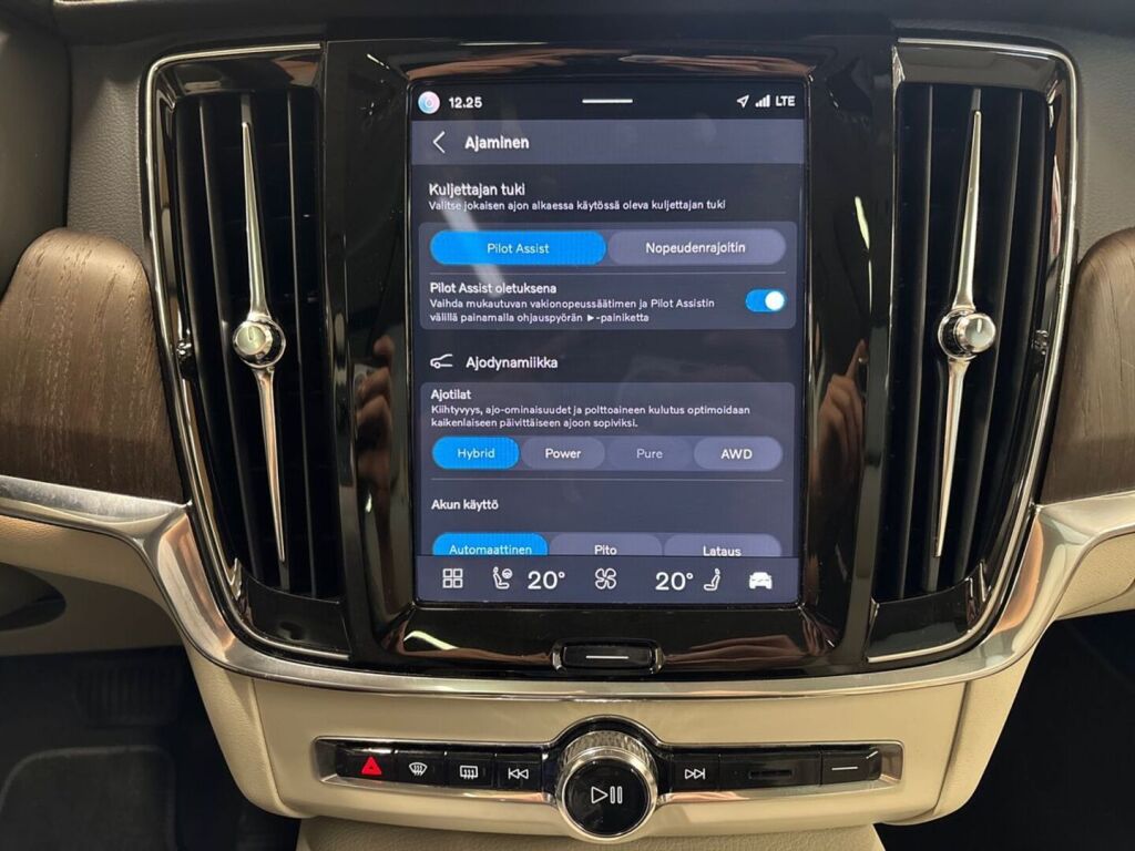 Volvo V90 2022 Harmaa