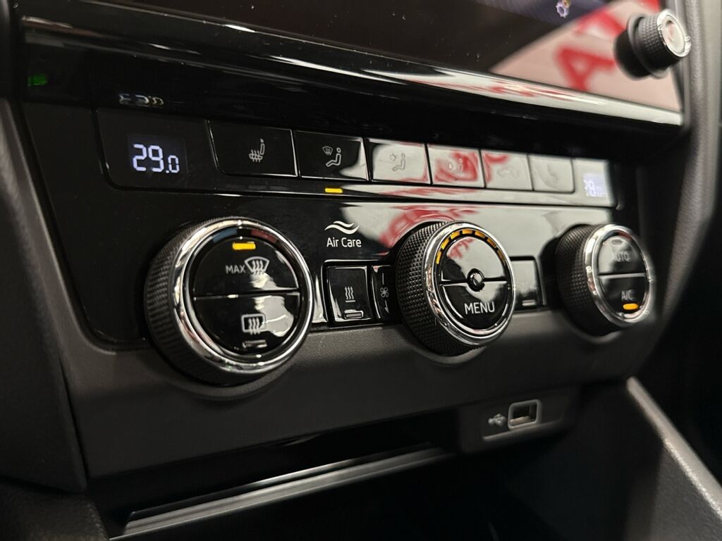 Skoda Octavia 2020 Harmaa