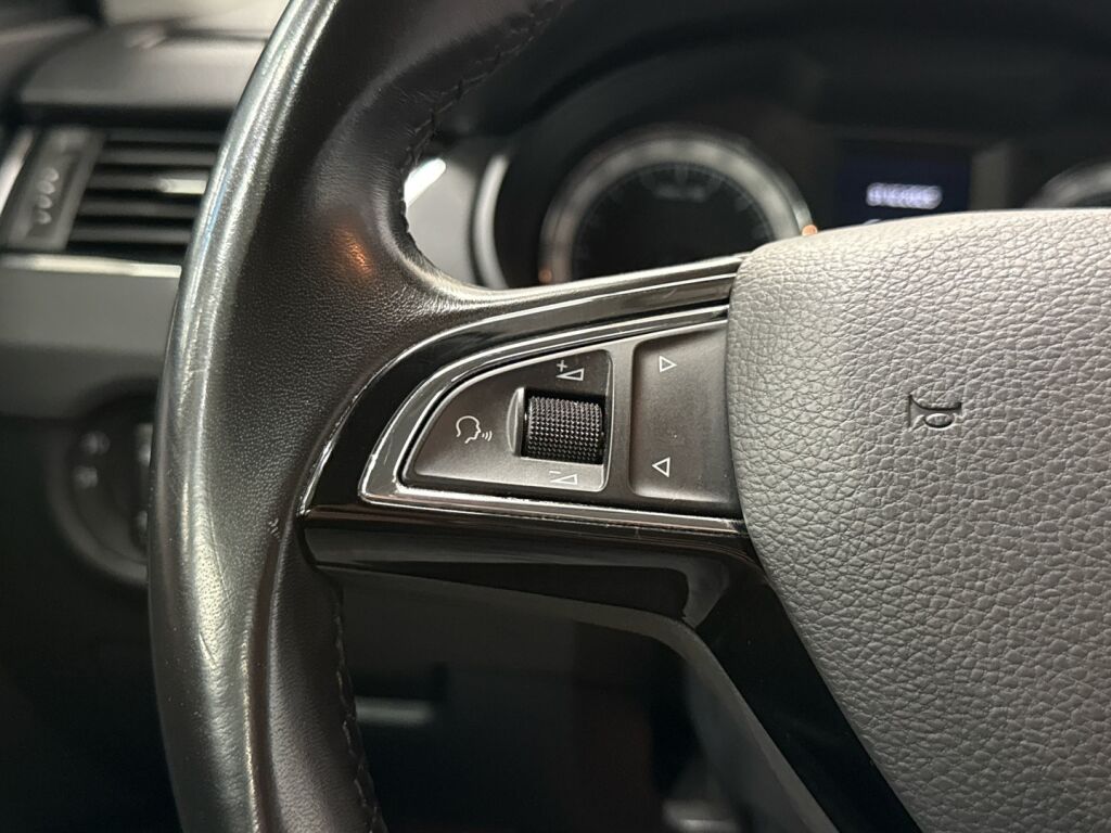 Skoda Octavia 2020 Harmaa