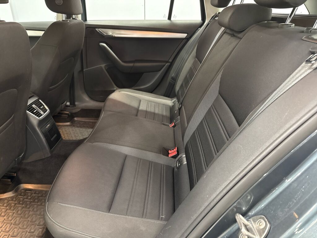 Skoda Octavia 2020 Harmaa