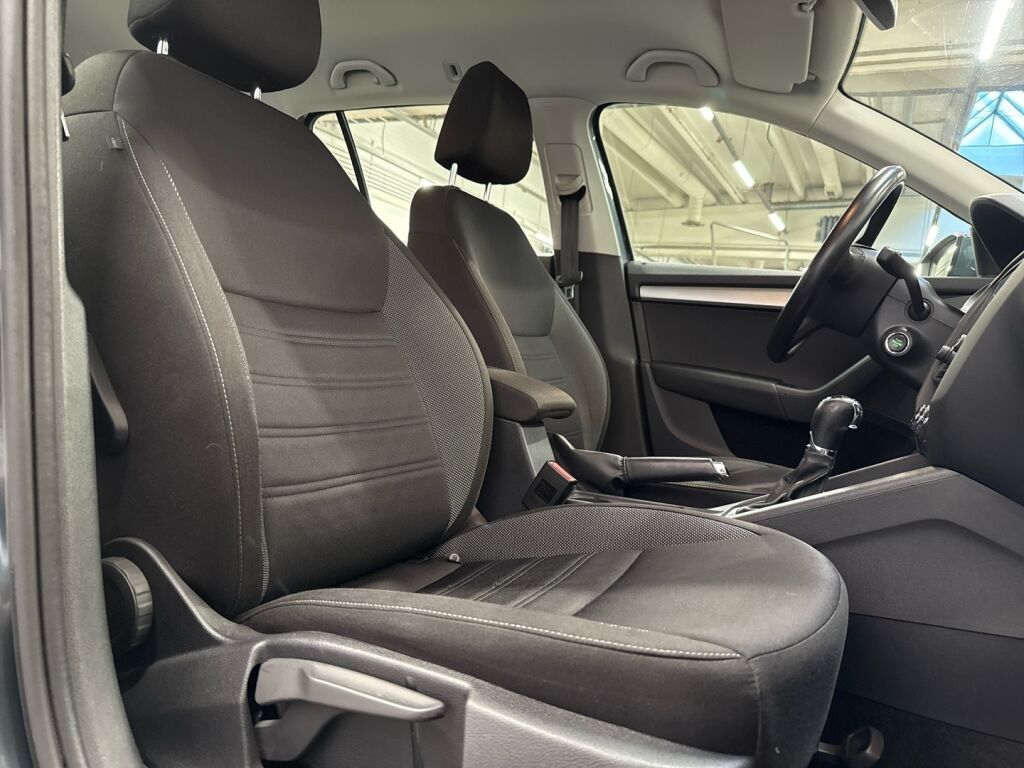 Skoda Octavia 2020 Harmaa
