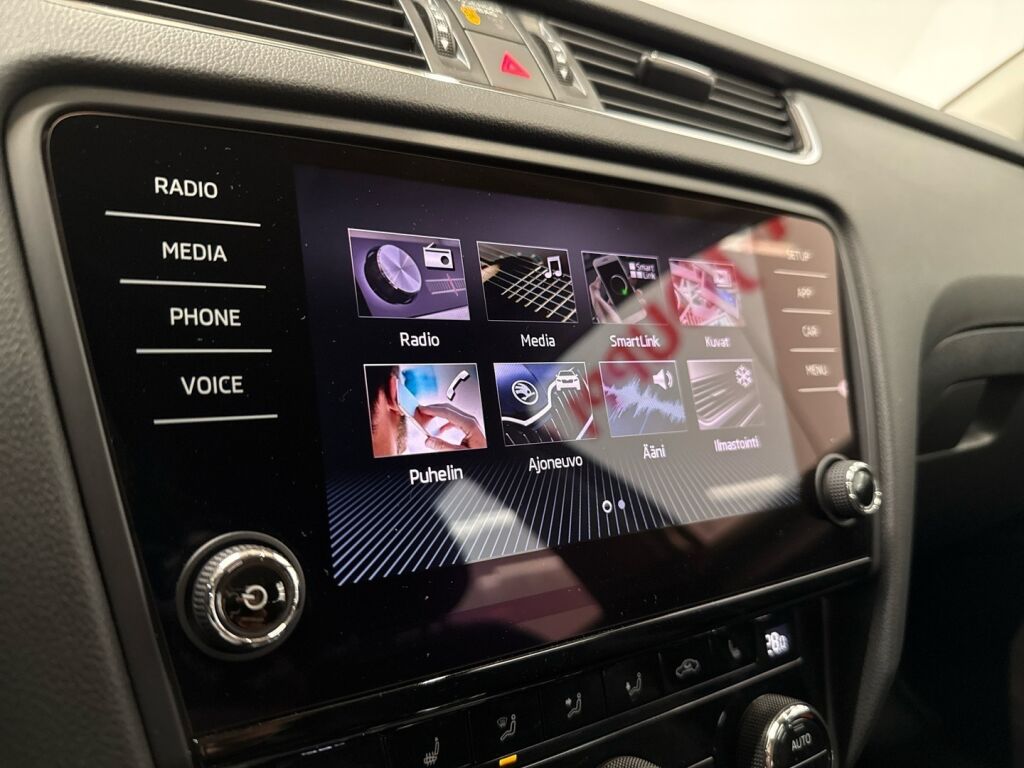 Skoda Octavia 2020 Harmaa