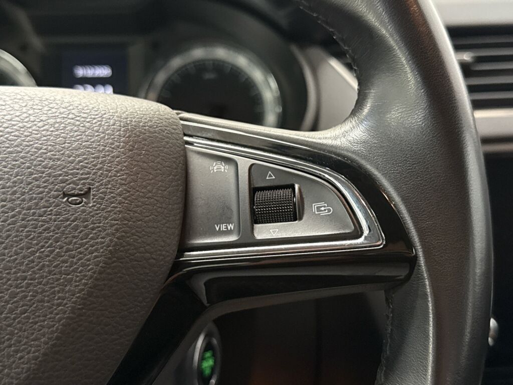 Skoda Octavia 2020 Harmaa