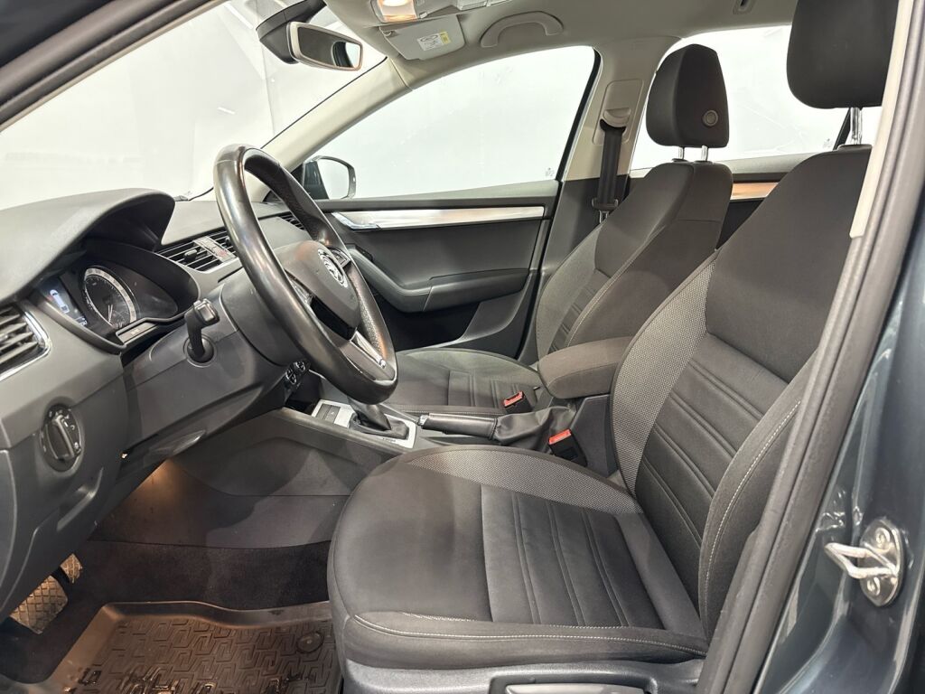 Skoda Octavia 2020 Harmaa