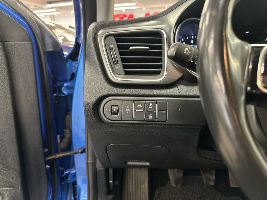 Kia Ceed 2020 Sininen