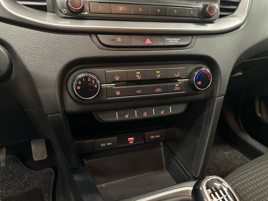 Kia Ceed 2020 Sininen