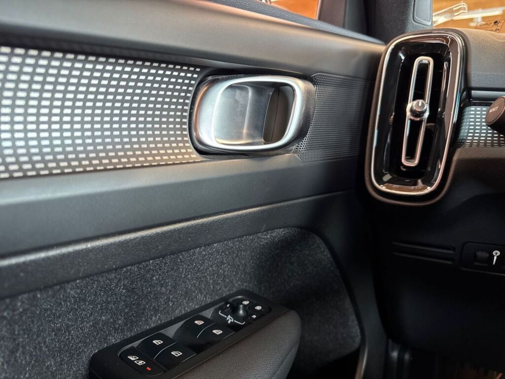Volvo XC40 2020 Valkoinen