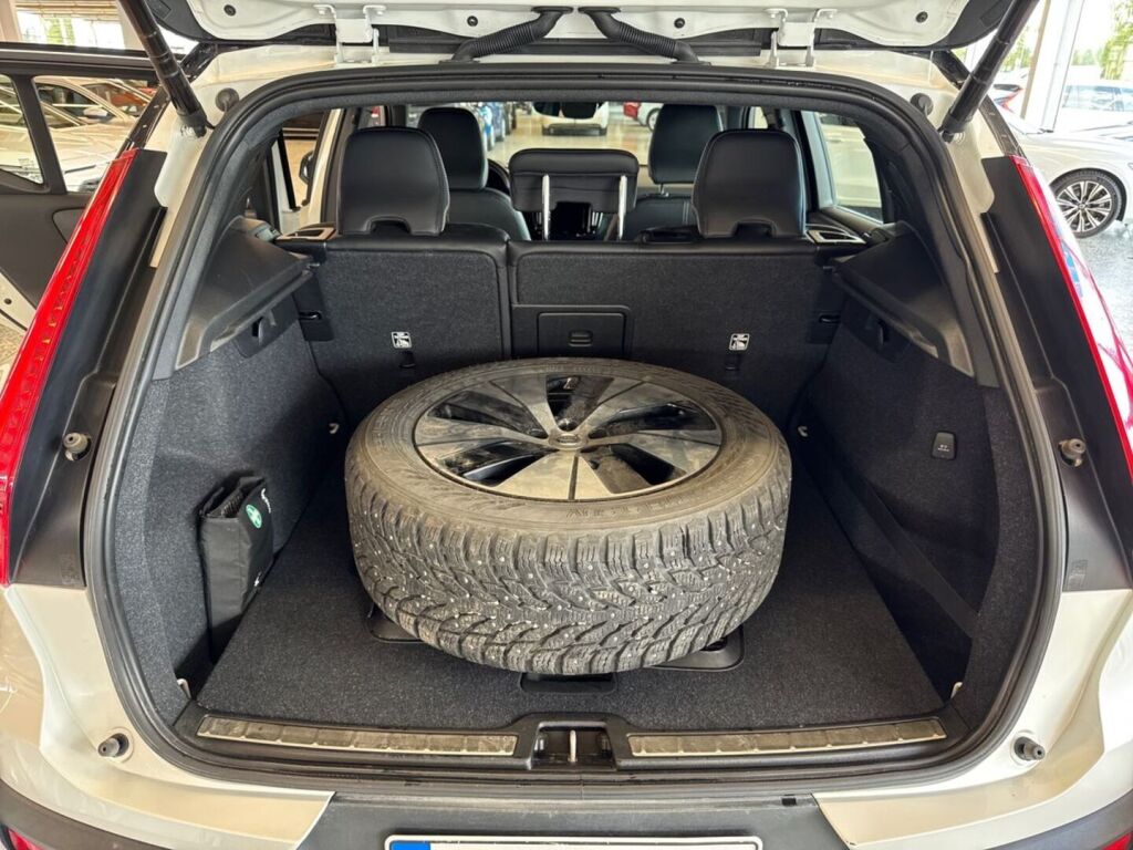 Volvo XC40 2020 Valkoinen