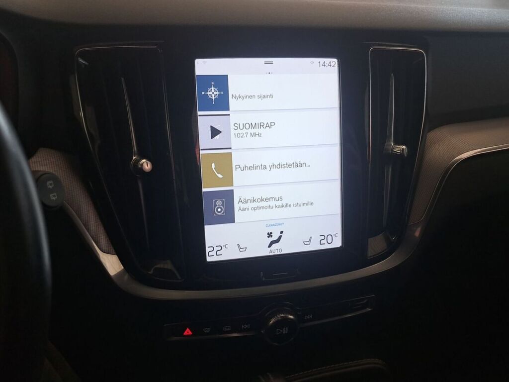 Volvo V60 2020 Harmaa