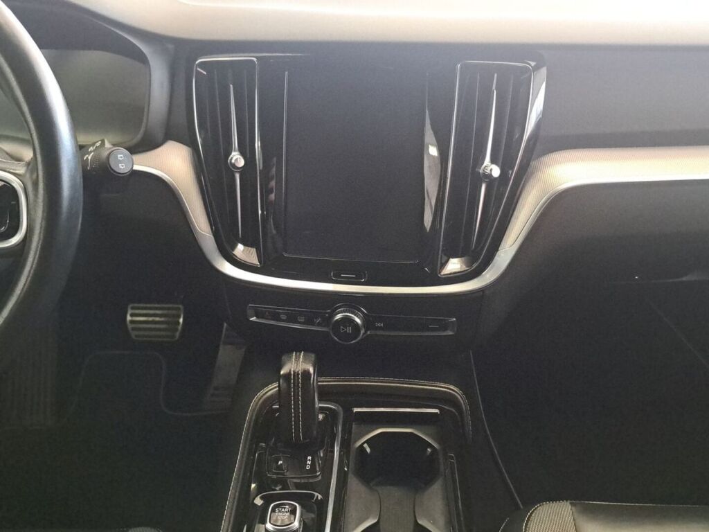 Volvo V60 2020 Harmaa