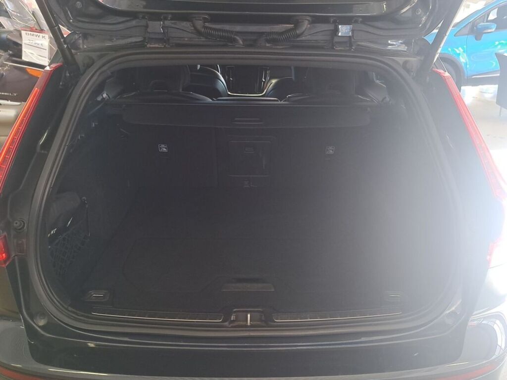 Volvo V60 2020 Harmaa