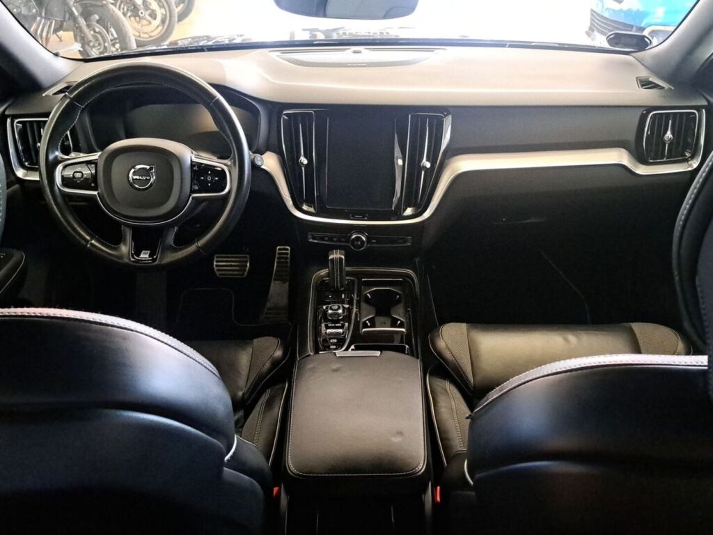 Volvo V60 2020 Harmaa