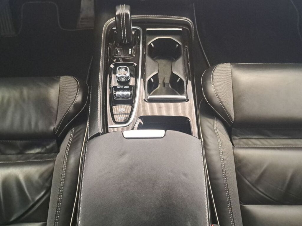 Volvo V60 2020 Harmaa